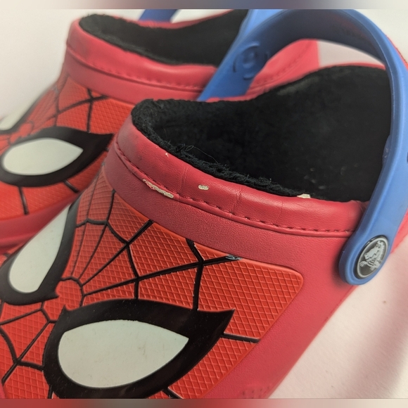 Crocs Sabots Kids Creative Spiderman Fuzz Lined Soft Interior Size 1 J - Picture 7 of 8